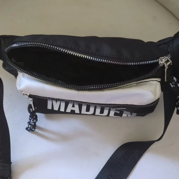 Steve Madden Fanny Pack Or Cross Body Gently Used Bag - Picture 3 of 4